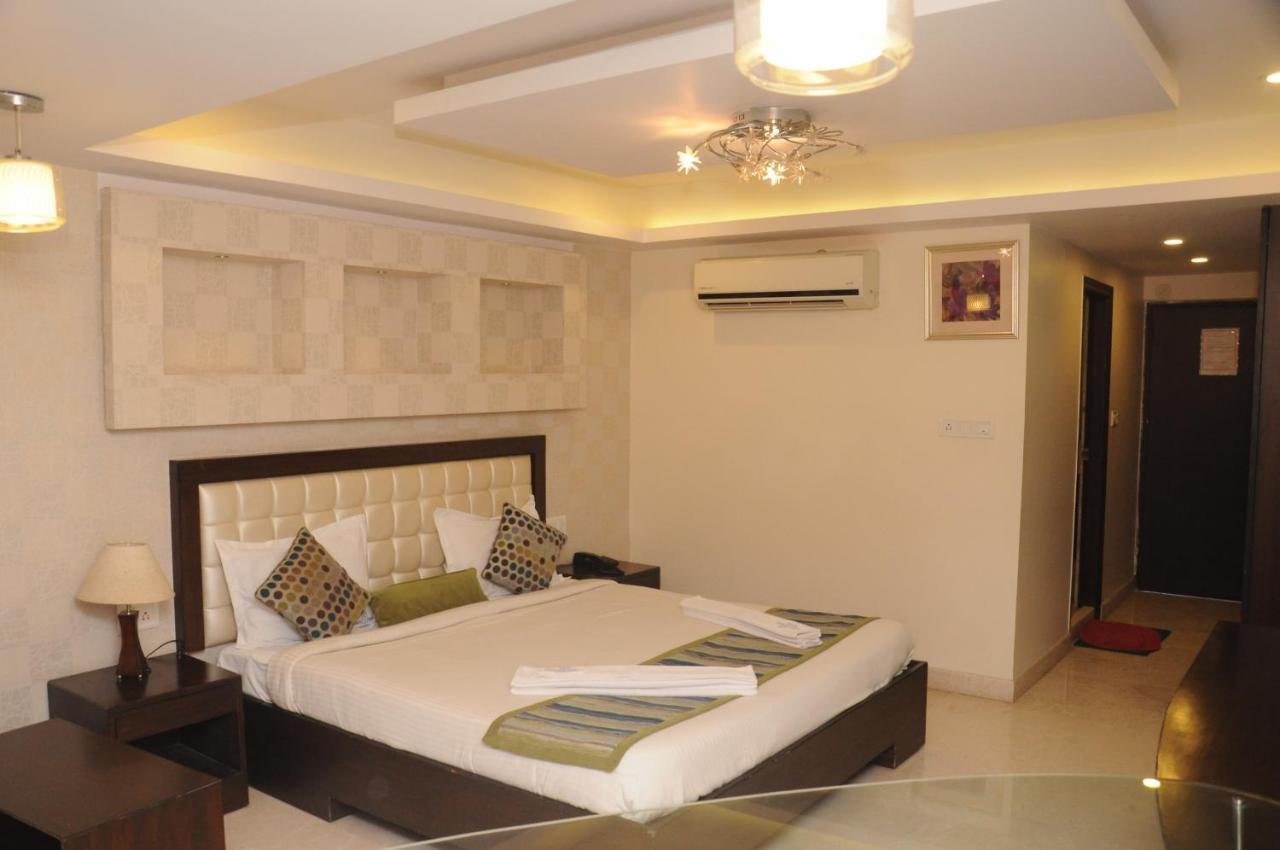 Suvarna Regency Hassan Dış mekan fotoğraf