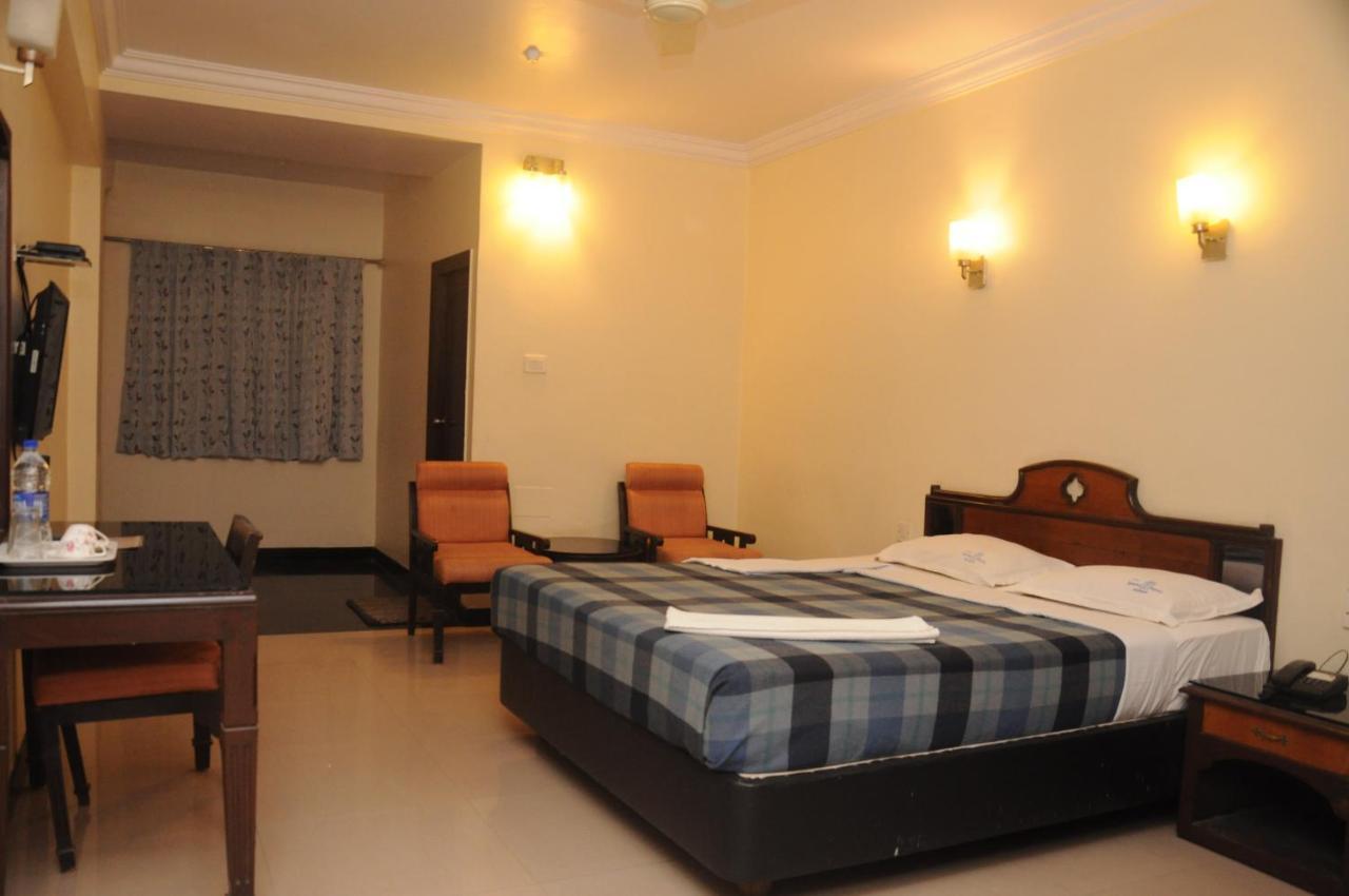 Suvarna Regency Hassan Dış mekan fotoğraf
